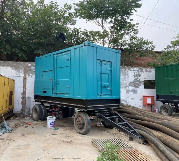 察哈尔右翼中柴油发电机机组的控制器是如何操作使用的?